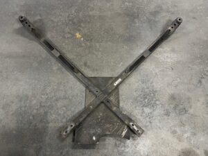 WSPORNIK POPRZECZKA ROZPÓRKA ZAWIESZENIA TYŁ TYLNEGO TYLNA BMW M5 F90