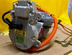 POMPA KOMPRESOR KLIMATYZACJI MOCOWANIE TESLA MODEL 3