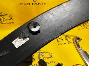 PRAWA LISTWA DRZWI SIERP TYŁ JAGUAR E-PACE X540