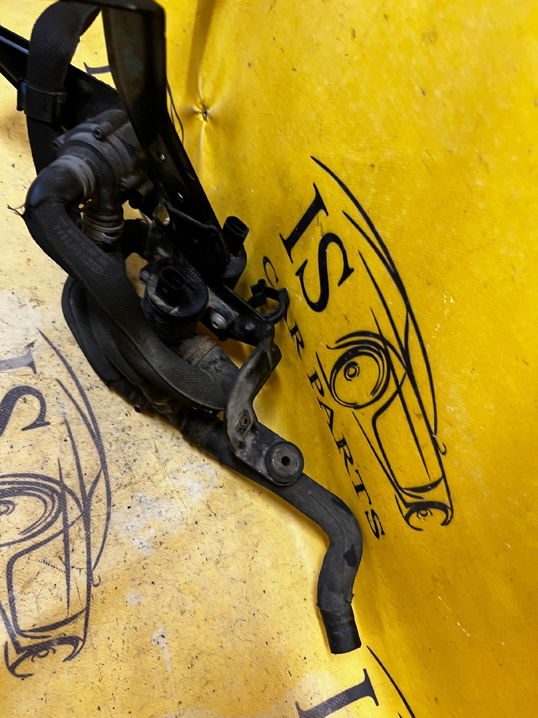 POMPA WODY RURY PRZEWODY WODY AUDI A8 D4 4.0 TFSI LIFT