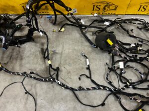 WIĄZKA DESKI PASA PRZEDNIEGO WNĘTRZA KOMORY DACIA SANDERO III 2023R