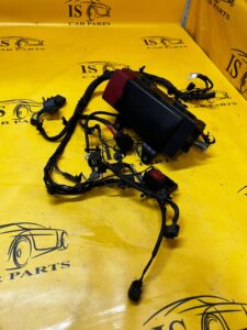 PUSZKA SKRZYNKA BEZPIECZNIKÓW WIĄZKA RANGE ROVER VELAR L560 2.0i BENZYNA