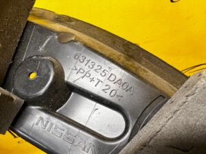 OSŁONA ZAŚLEPKA NAKŁADKA BŁOTNIKA PRAWY PRZÓD INFINITI Q30