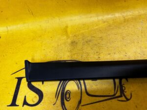 LISTWA DRZWI PRAWY TYŁ PORSCHE CAYENNE II 7P5 LIFT 92A