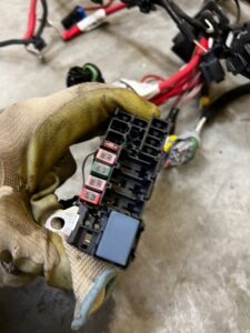 WIĄZKA INSTALACJA SILNIKA DACIA SANDERO III 2021R 1.0 SCE