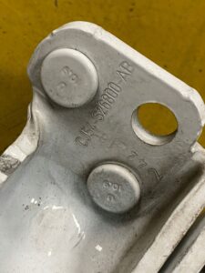 ZAWIASY DRZWI LEWY TYŁ FORD KUGA MK2