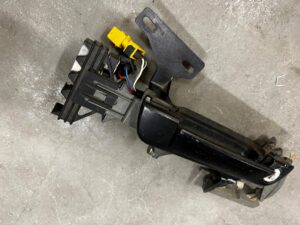 KLAMKA DRZWI PRZEDNIA PRZÓD PRAWA PRAWY BMW 5 E34