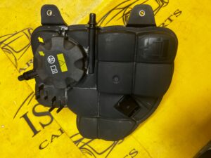 ZBIORNIK ZBIORNICZEK WYRÓWNAWCZY BMW M5 F90