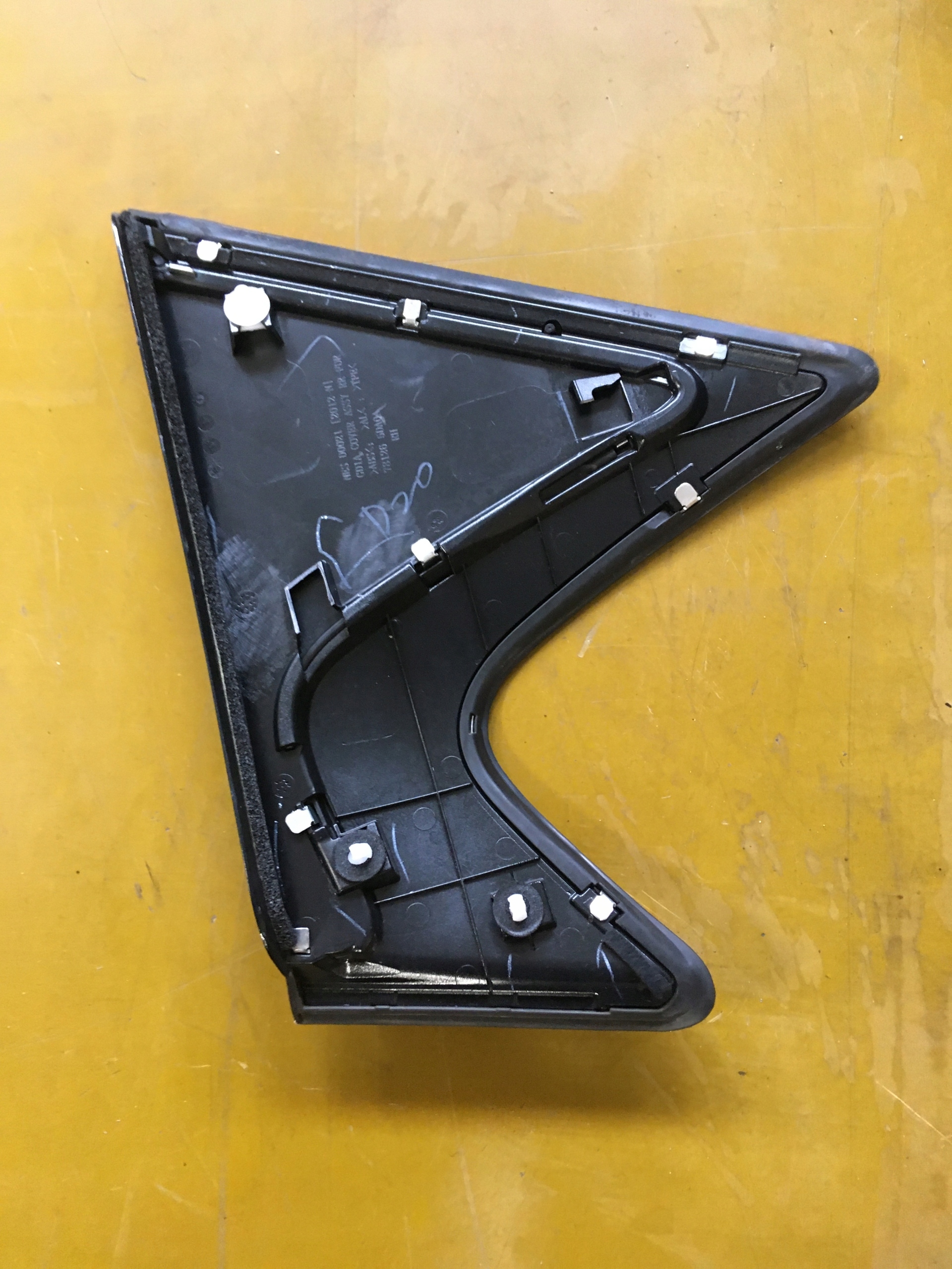 PRAWY TYŁ LISTWA SŁUPKA CHROM DEKOR INFINITI Q30