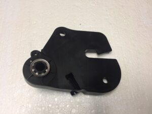 CIĘGNO OTWIERANIA MASKI AUDI A8 4H1823633