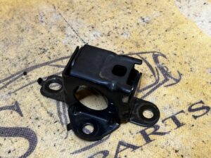 UCHWYT PRZEDŁUŻENIE PODŁOGI LEWY LEWE MERCEDES E-KLASA W213 KOMBI