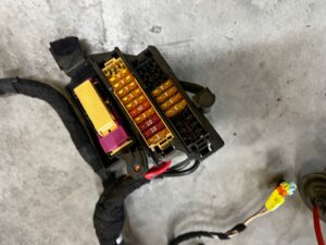 INSTALACJA WIĄZKA OKABLOWANIE DESKI KONSOLI AUDI Q5