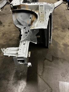 ĆWIARTKA BŁOTNIK PODŁUŻNICA PRÓG PRAWY BOK DACIA SANDERO STEPWAY III 2023R