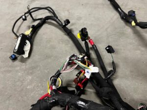 WIĄZKA INSTALACJA OKABLOWANIE SILNIKA RENAULT ESPACE VI EU