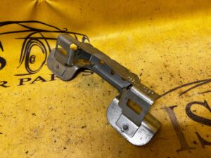 MOCOWANIE UCHWYTU PODSUFITKI RENAULT MEGANE IV