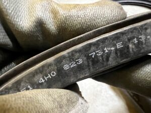 USZCZELKA MASKI KOMORY SILNIKA AUDI A8 D4 4H