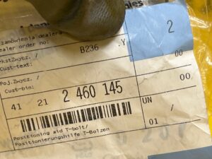 2 X SPINKA USTALAJĄCA PLASTIK BMW NOWA OEM