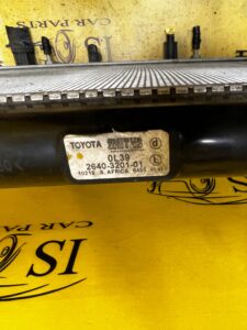 KOMPLET CHŁODNICE CHŁODNICA WODY KLIMATYZACJI TOYOTA HILUX VIII 8 2.4D D4D