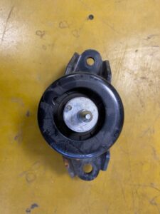 ŁAPA PODUSZKA MOCOWANIE SILNIKA NISSAN LEAF I ZE0