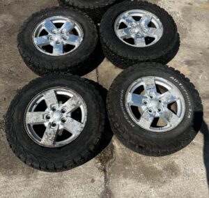 KOŁA FELGI OPONY TERENOWE JEEP GRAND CHEROKEE COMMANDER WRANGLER 265/65 R17