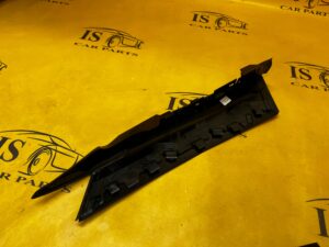 LISTWA NAROŻNIK SZYBY SŁUPKA TYŁ PRAWY LAND ROVER DISCOVERY 5 V L462