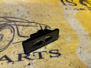 PODŚWIETLENIE LAMPKA PODŚWIETLENIA TABLICY REJESTRACYJNEJ DACIA RENAULT