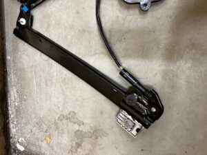 MECHANIZM PODNOŚNIK SILNIK SZYBY PRZÓD PRAWY TESLA MODEL 3 PRZEDLIFT