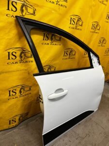 DRZWI PRAWA STRONA PRAWY PRZÓD DACIA SANDERO III STEPWAY 2023R 369