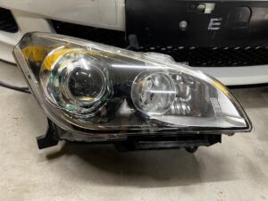KOMPLETNY PRZÓD LAMPY CHŁODNICE INFINITI Q70 M35 M35H HYBRID BIAŁA PERŁA