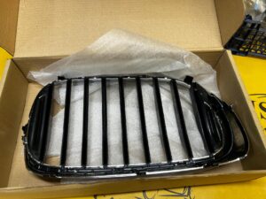 NERKA GRILL KRATA KRATKA PRZÓD LEWY LEWA BMW 7 G11 G12 NOWA OEM