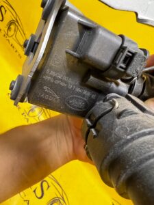 POMPA WĄŻ RURA CHŁODNICY WODY LR DISCOVERY V L550