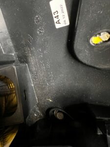 OBUDOWA SKRZYNKA BEZPIECZNIKÓW DACIA SANDERO III 2023R