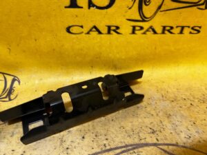 MOCOWANIE UCHWYTU PODSUFITKI RENAULT MEGANE IV