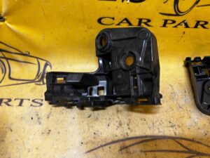 ŚLIZG UCHWYT MOCOWANIE ZDERZAKA LEWY TYŁ VOLKSWAGEN T-ROC