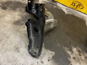 ĆWIARTKA PODŁUŻNICA PRZÓD PRAWY PRAWA CITROEN C4 GRAND PICASSO II 2016R