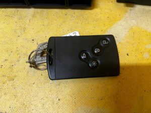 ZESTAW STARTOWY ECU BCM STACYJKA ZEGARY RENAULT CAPTUR I PRZEDLIFT 0.9 TCE