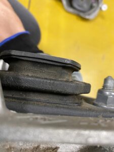 ŁAPA PODUSZKA SKRZYNI RENAULT MEGANE IV 1.2 TCE