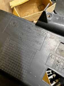 LISTWA OSŁONA BŁOTNIKA LEWA BMW 5 G30