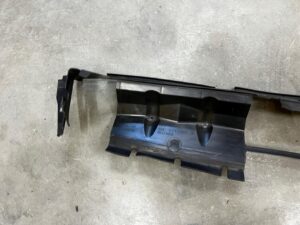 KIEROWNICA KANAŁ WLOT POWIETRZA GÓRNA GÓRNY AUDI SQ7 Q7 4M0