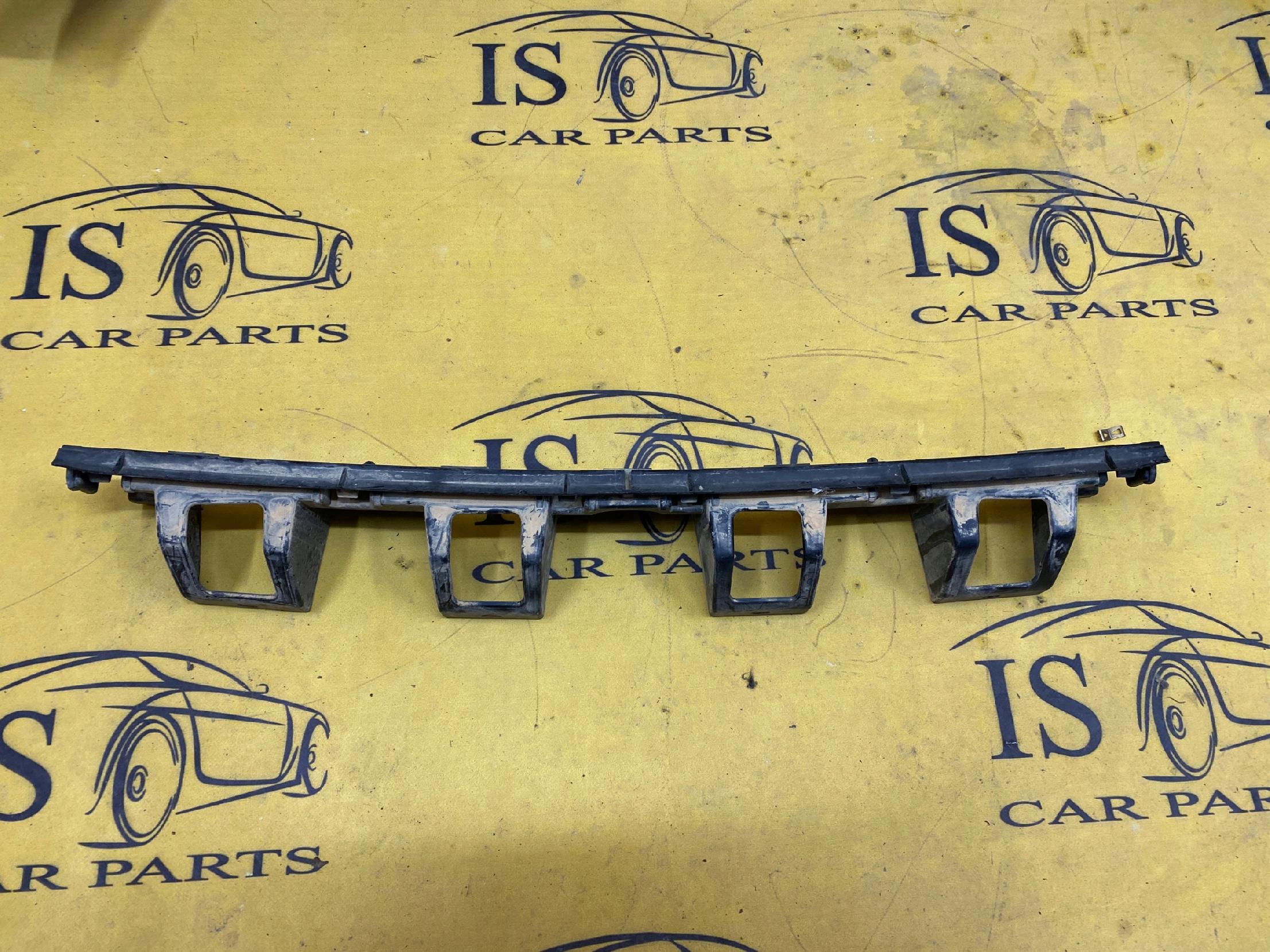 MOCOWANIE ŚLIZG ZDERZAKA TYŁ FORD FIESTA MK8