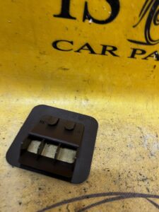 KIEROWNICA WLOT DOLOT POWIETRZA AUDI A8 D4