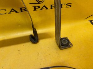 MOCOWANIE UCHWYT ZBIORNIKA PALIWA MERCEDES W257