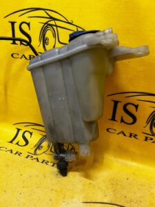 ZBIORNICZEK WYRÓWNAWCZY PŁYNU AUDI A4 B8