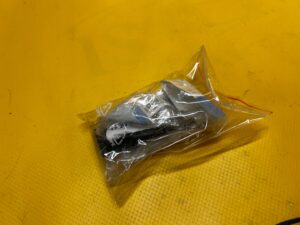 UCHWYT PRZEWODU OLEJOWEGO BMW 3 E36 E90 5 E60 7 E65 X3 E83 X5 E70 NOWY OEM