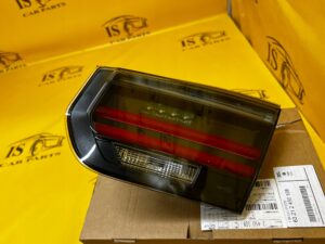 LAMPA TYLNA TYŁ WEWNĘTRZNA PRAWA M-PERFORMANCE BMW 3 F30 F31 LIFT NOWA OEM