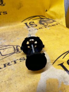 ŚRUBA MOCOWANIE KOŁA ZAPASOWEGO LR RANGE ROVER EVOQUE II L551