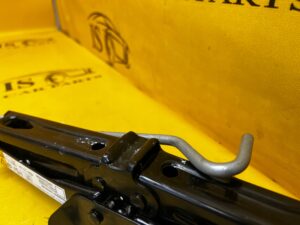 ORYGINALNY PODNOŚNIK LEWAREK DO KÓŁ KOŁA DACIA RENAULT NISSAN