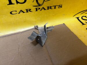 UCHWYT WSPORNIK MOCOWANIE WĘŻA WODY AUDI A8 D5 4N