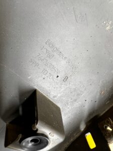 LISTWA NAKŁADKA PROGU PROGOWA PRÓG PRAWY PRAWA RENAULT ZOE I Z.E. TEGNE