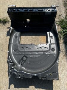 ĆWIARTKA TYŁ PAS TYLNY WANNA BURTA RANGE ROVER VOGUE L405